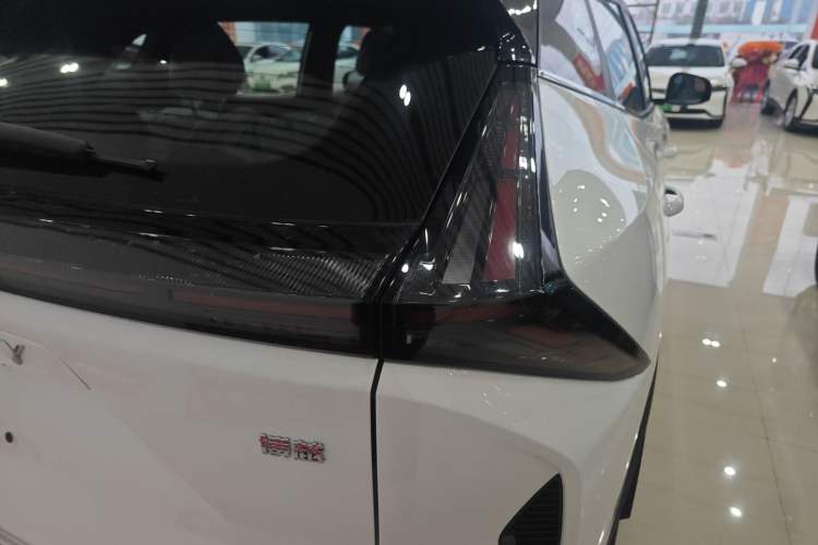 Used Geely Auto Emgrand X7 Sport 2026 Model 1.5TD Aspirational