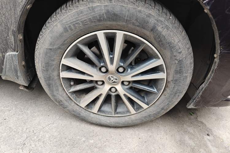 Used Toyota Levin 2016 Dual-Engine 1.8H GS E-CVT Elite Model with Sunroof
