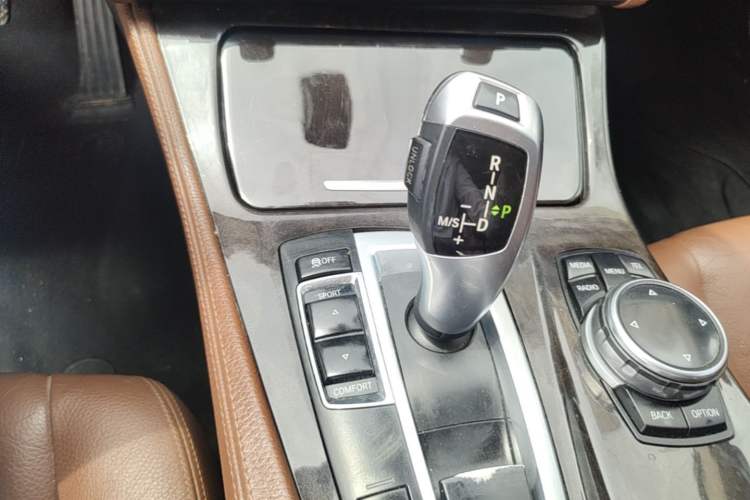 Used BMW 5 Series 2014 528Li xDrive Premium Edition
