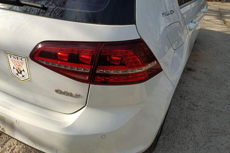 Used Volkswagen Golf 2017 1.6L Automatic Comfort Million-Vehicle Anniversary Edition