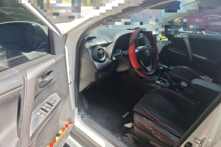 Used Toyota RAV4 2018 2.0L CVT Two-Wheel Drive Fashion X Edition Driver Seat