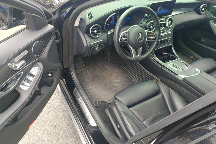 Used Mercedes-Benz C-Class 2019 Restyled C 260 L Sport Edition Driver Seat