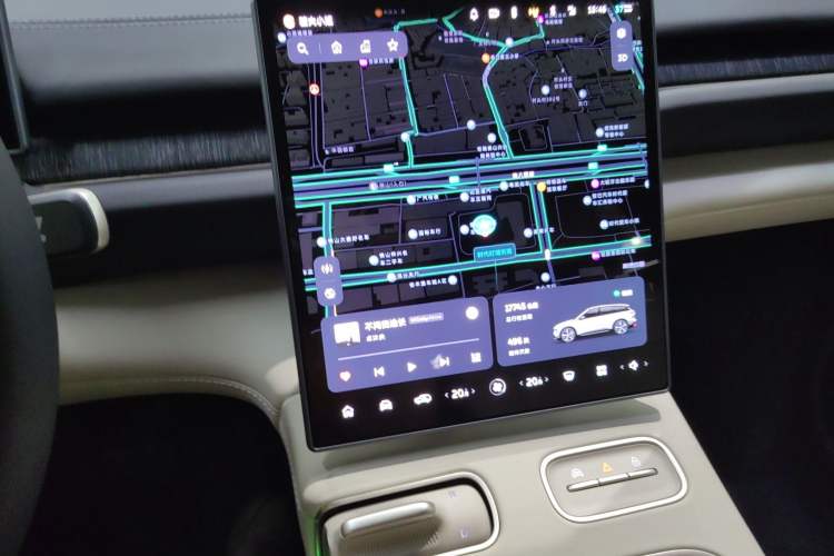 Used Nio ES6 2024 75 kWh
