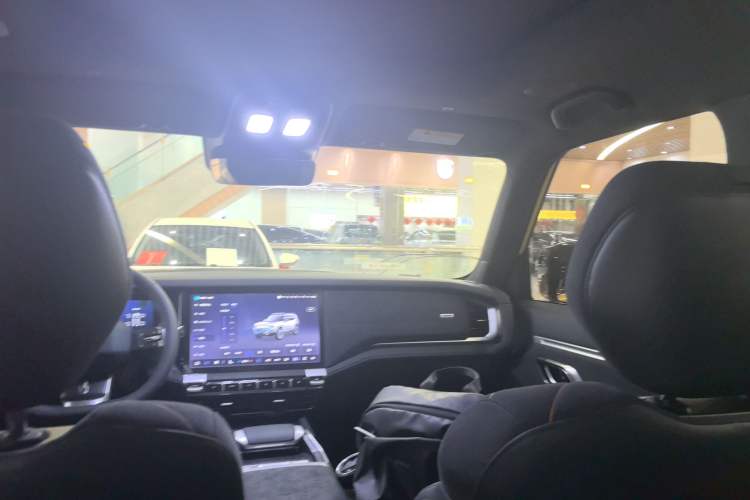 Used Deepal G318 2025 Worry-Free Cross-Country Edition Four-Wheel Drive Distant Mountains Version Headliner