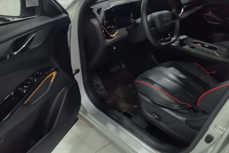 Used CHANGAN OSHAN X5 PLUS 2023 1.5T DCT Excellence Edition Driver Seat