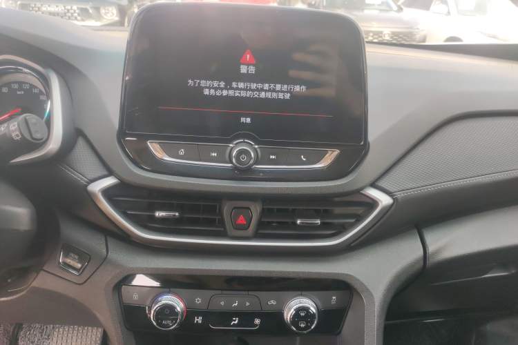 Used Chevrolet Orlando 2019 530T Automatic Mickey Custom Edition (5+2 Seats) – China VI Standard