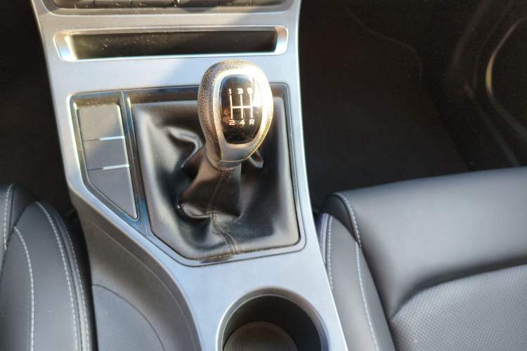 Used Geely Auto Emgrand 2018 1.5L Manual Upward Connect Edition Gear Lever