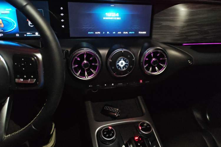 Used Tank 300 2023 City Edition 2.0T—Stylish as Ever
