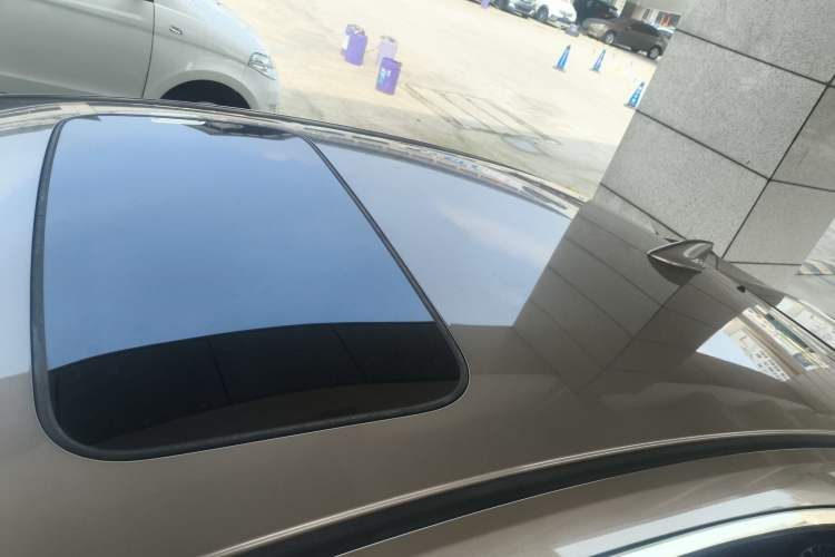 Used Honda Gienia 2017 1.5L CVT Comfort Version Roof