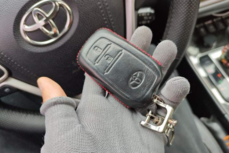 Used Toyota Highlander 2017 2.0T Four-Wheel Drive Luxury Edition 7 Seats