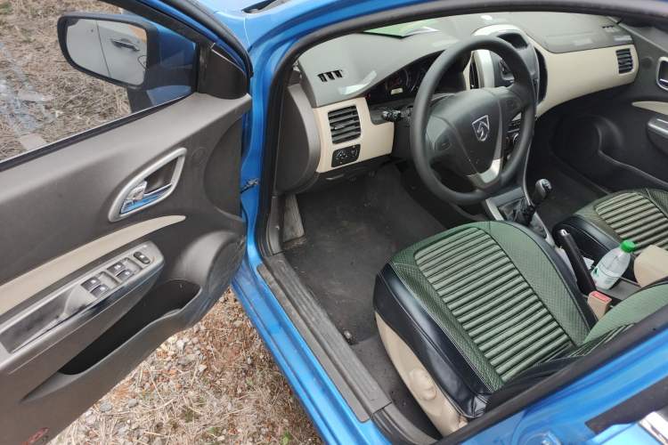 Used Baojun 630 2013 1.8L manual Comfort trim level