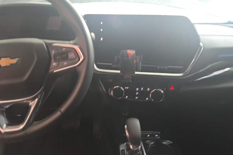 Used Chevrolet Seeker 2022 1.5T CVT Trendy Smart Edition Center Console