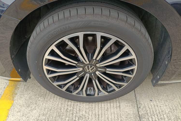 Used Volkswagen Phideon 2021 380TSI Luxury Edition
