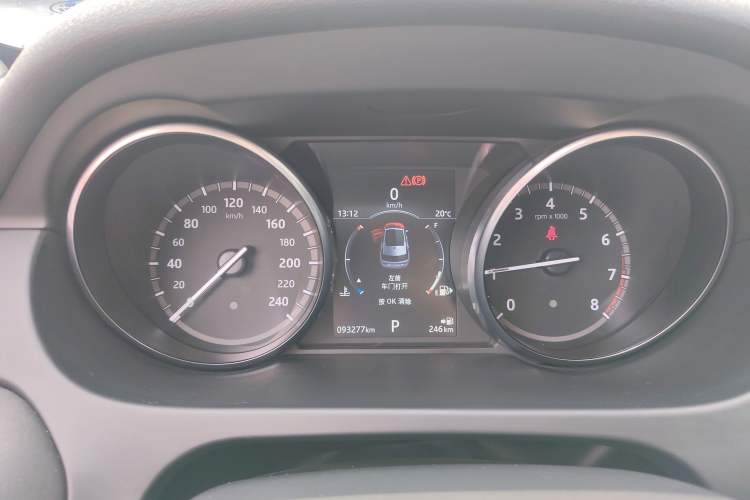 Used Land Rover Discovery Sport 2018 240 PS SE Version Instrument Cluster