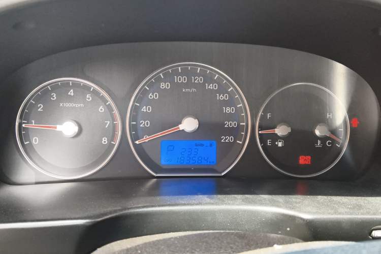 Used Hyundai Santa Fe Classic 2011 2.4 Comfort Edition 7-Seater Two-Wheel Drive Instrument Cluster