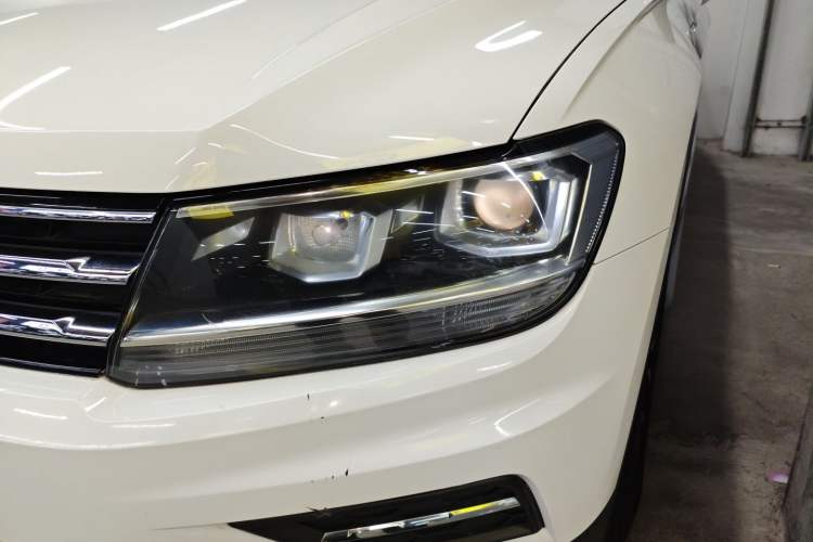 Used Volkswagen Tiguan L 2017 330TSI Automatic Two-Wheel Drive Luxury Edition
