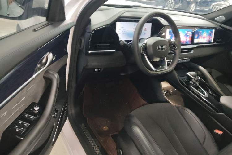 Used Geely Auto Monjaro L 2024 2.0TD High-Power Automatic Two-Wheel Drive Skyline Edition