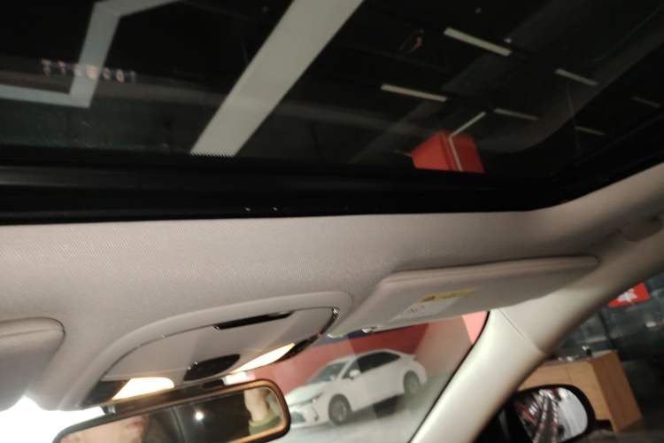 Used Jeep Cherokee 2016 2.4L Professional Smart Version
