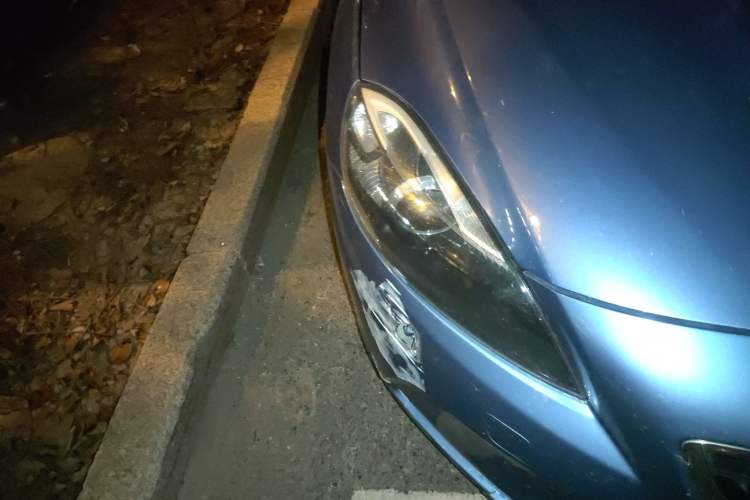 Used Volvo V40 2015 1.6T Zhiyi Edition Right Front Headlight