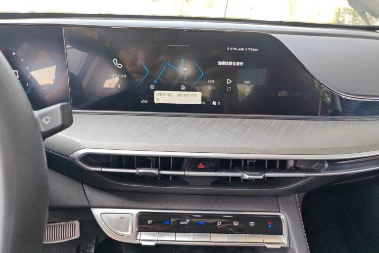 Used Changan Eado 2022 PLUS Blue Whale NE 1.4T GDI DCT Prestige Edition
