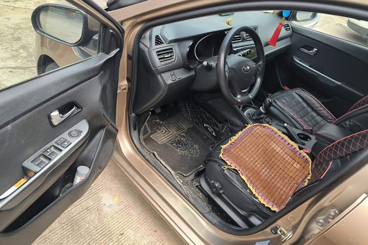 Used Kia K2 2015 Sedan 1.4L MT TOP
