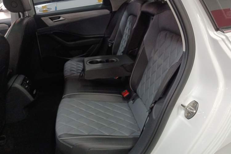 Used Volkswagen Sagitar 2024 300TSI DSG Excellence Edition Left Rear Seat