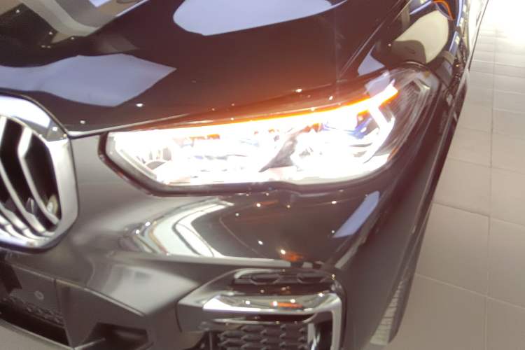 Used BMW X5 2022 Restyled xDrive 30Li Luxury Version M Sport Package
