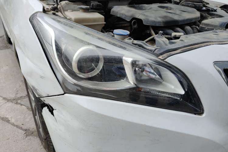 Used Hyundai Mistra 2014 1.8L Automatic Smart GLS Right Front Headlight