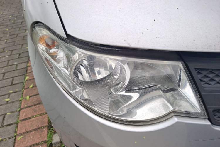 Used Wuling Hongguang 2015 1.5L S Basic Version China V Standard Right Front Headlight