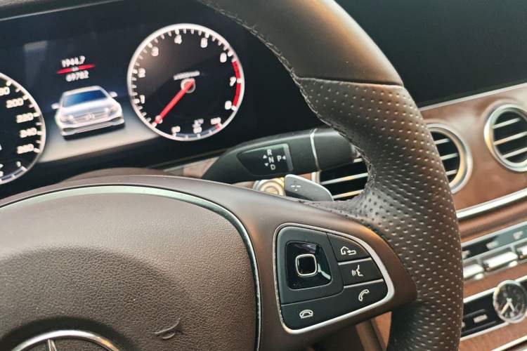 Used Mercedes-Benz E-Class 2016 E 200 L
