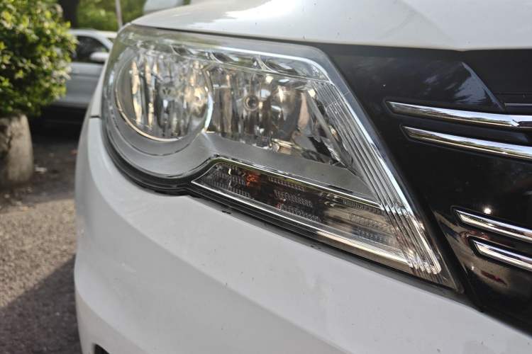 Used Volkswagen Tiguan 2012 1.8TSI Automatic Two-Wheel Drive Elite Edition Right Front Headlight