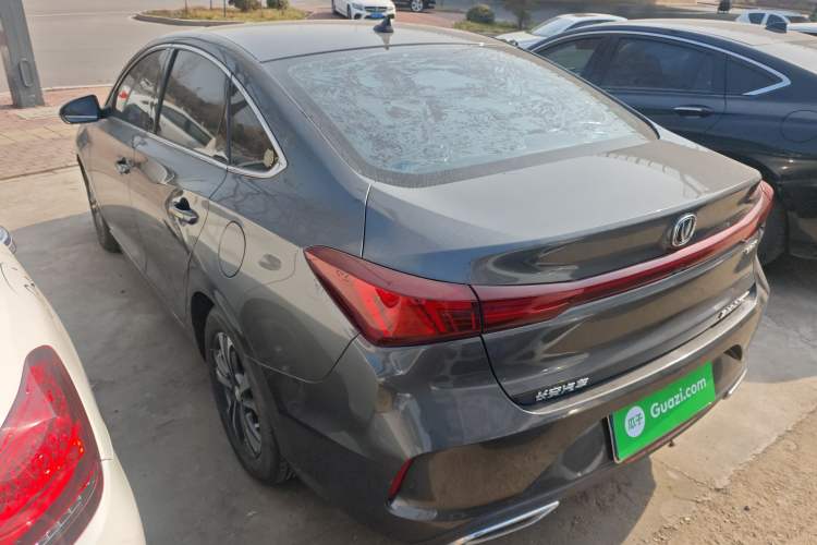 Used Changan Eado 2022 PLUS Blue Whale NE 1.4T GDI DCT Prestige Edition
