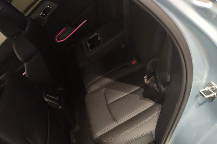 Used Formula Leopard Titanium 3 2025 501KM All-Wheel Drive Intelligent Driving Ultra Version
