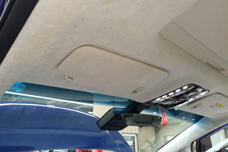 Used Buick Century 2023 2.0T Six-Seater Yinshi Edition Headliner