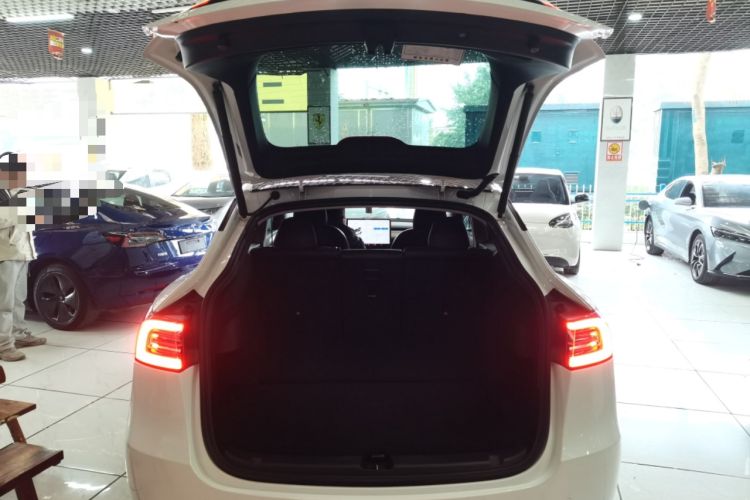 Used Tesla Model Y 2022 Long-Range All-Wheel-Drive Version