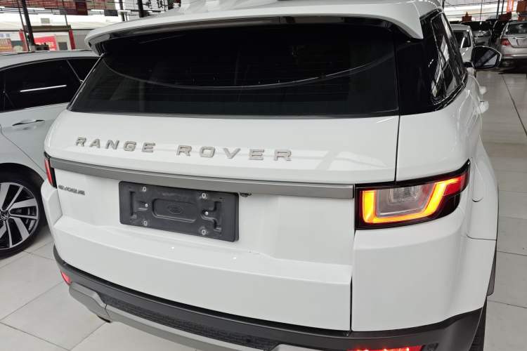 Used Land Rover Range Rover Evoque 2018 240PS PURE Style Edition