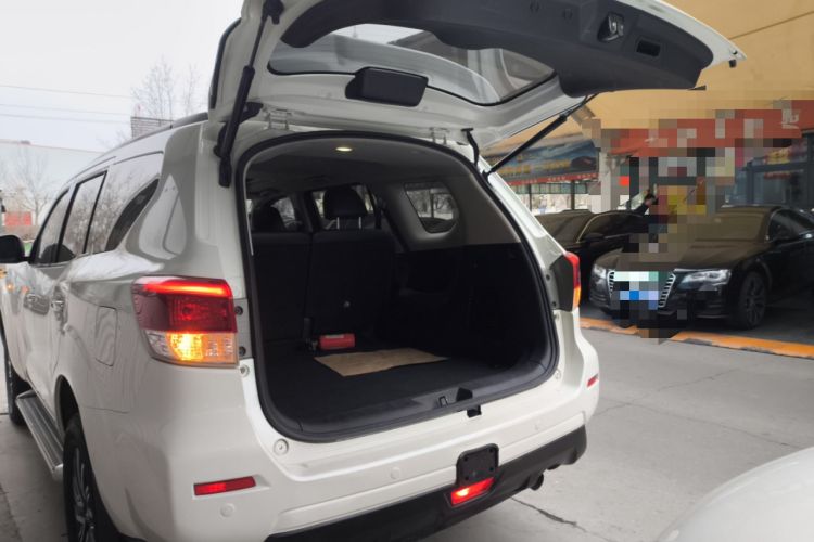 Used Nissan Terra 2020 2.5L XL Upper Automatic Two-Wheel Drive Luxury Edition
