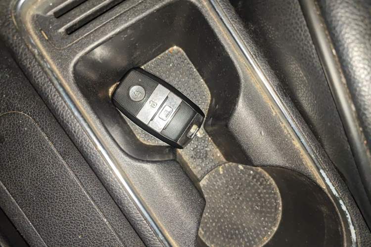 Used Kia KX3 2015 1.6L Automatic Two-Wheel Drive DLX Interior 1