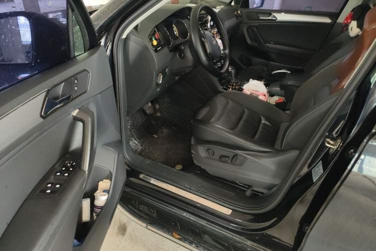 Used Volkswagen Tiguan L 2020 330TSI Automatic Two-Wheel Drive Panoramic Comfort Edition China VI Standard Driver Seat