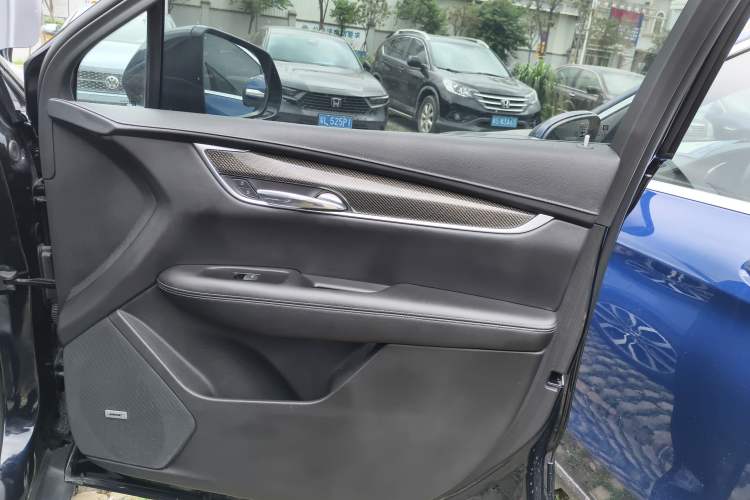 Used Cadillac XT5 2021 28T Four-Wheel Drive Leading Sport Model
