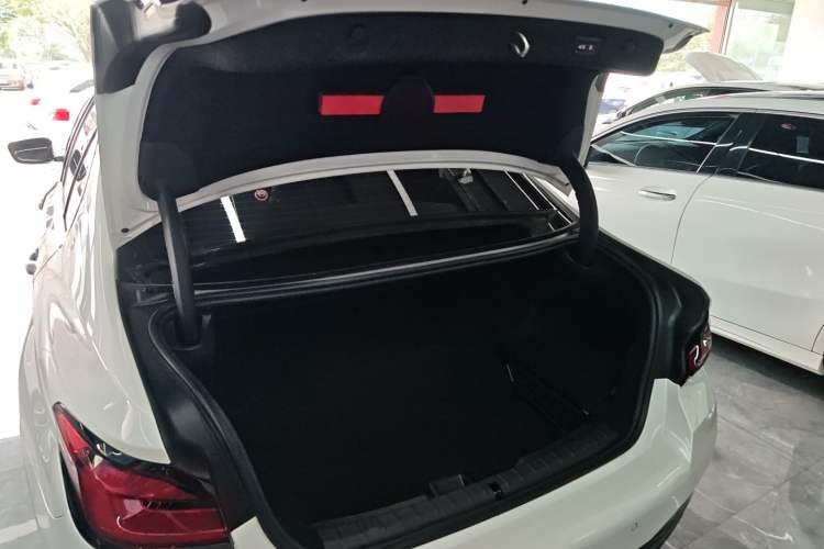 Used BMW 5 Series New Energy 2022 Second Facelift 535Le Pioneer Edition M Sport Package Trunk