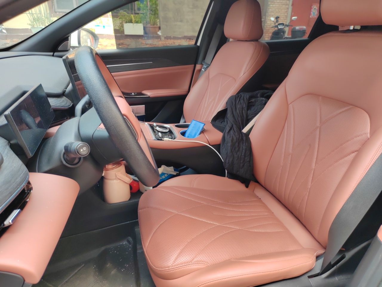 Geely Galaxy L6 2025 EM-i 60km Exploration Edition — снимка 15