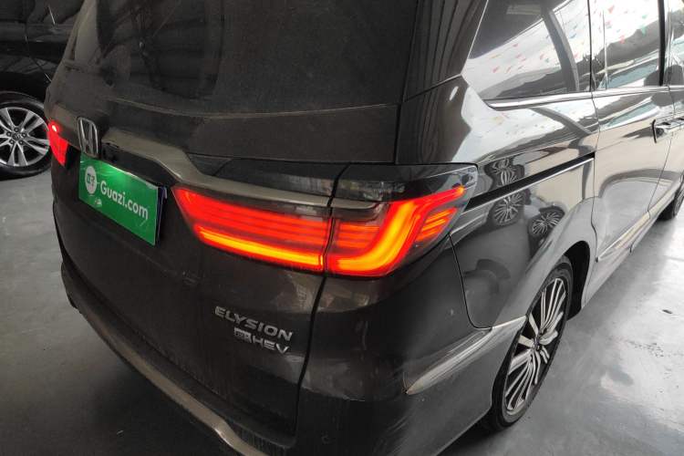 Used Honda Elysion 2022 2.0L eHEV Luxury Edition
