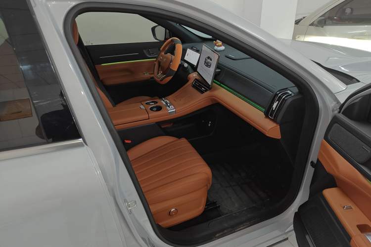 Used JETOUR X70L 2026 Model—2.0TD Automatic Flagship, 7-seater
