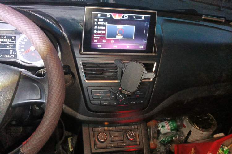 Used Bestune X40 2017 1.6L Manual Luxury Edition Audio And AC Panel