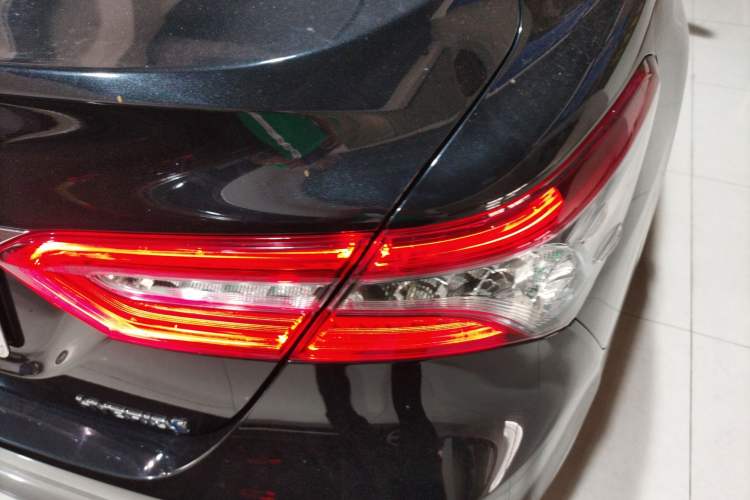 Used Toyota Camry 2018 Dual-Engine 2.5 HG Luxury Edition Right Rear Taillight