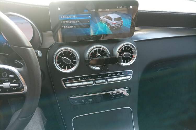 Used Mercedes-Benz GLC 2021 GLC 260 L 4MATIC Dynamic Edition