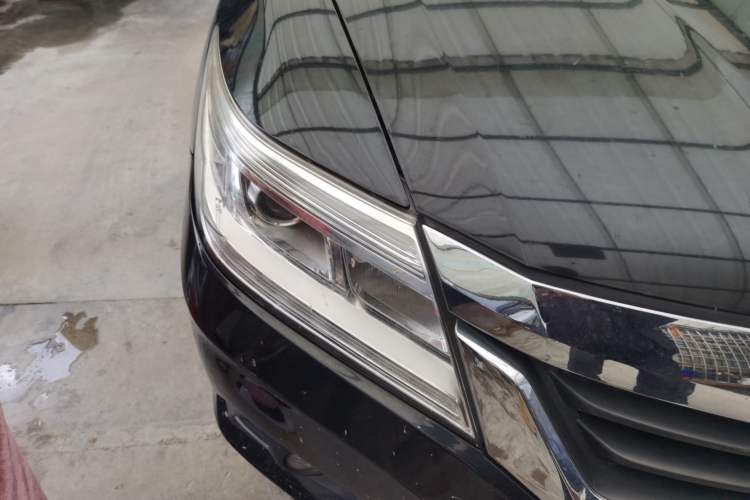 Used Honda Crider 2013 1.8L automatic comfort version Right Front Headlight