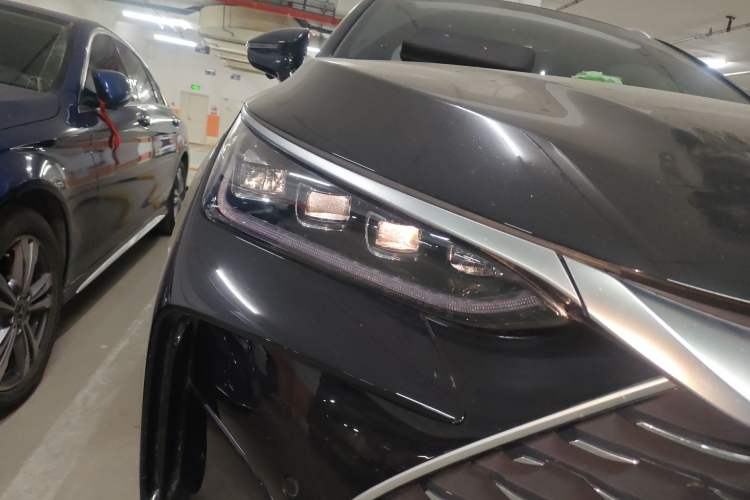 Used BYD Tang New Energy 2024 DM-i Glory Edition 112KM Flagship Model Right Front Headlight
