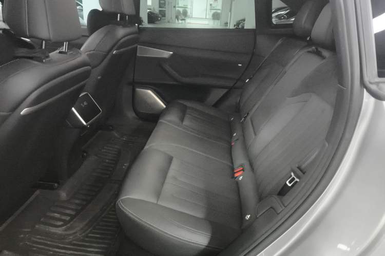 Used ONVO L60 2024 60 kWh Rear-Drive Version